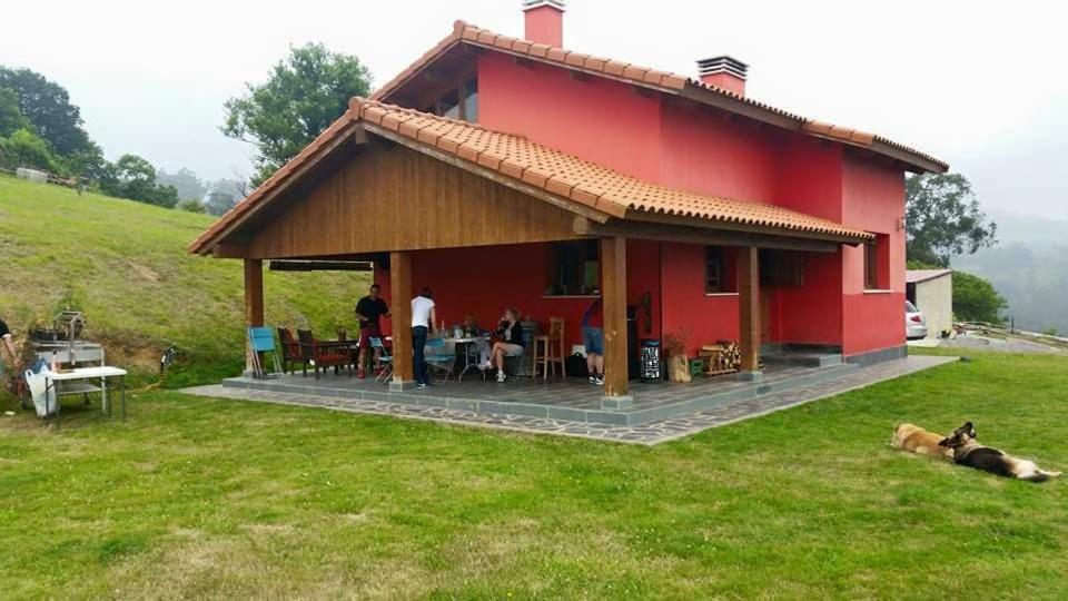 La Casita De Titi Villa Pravia Eksteriør billede